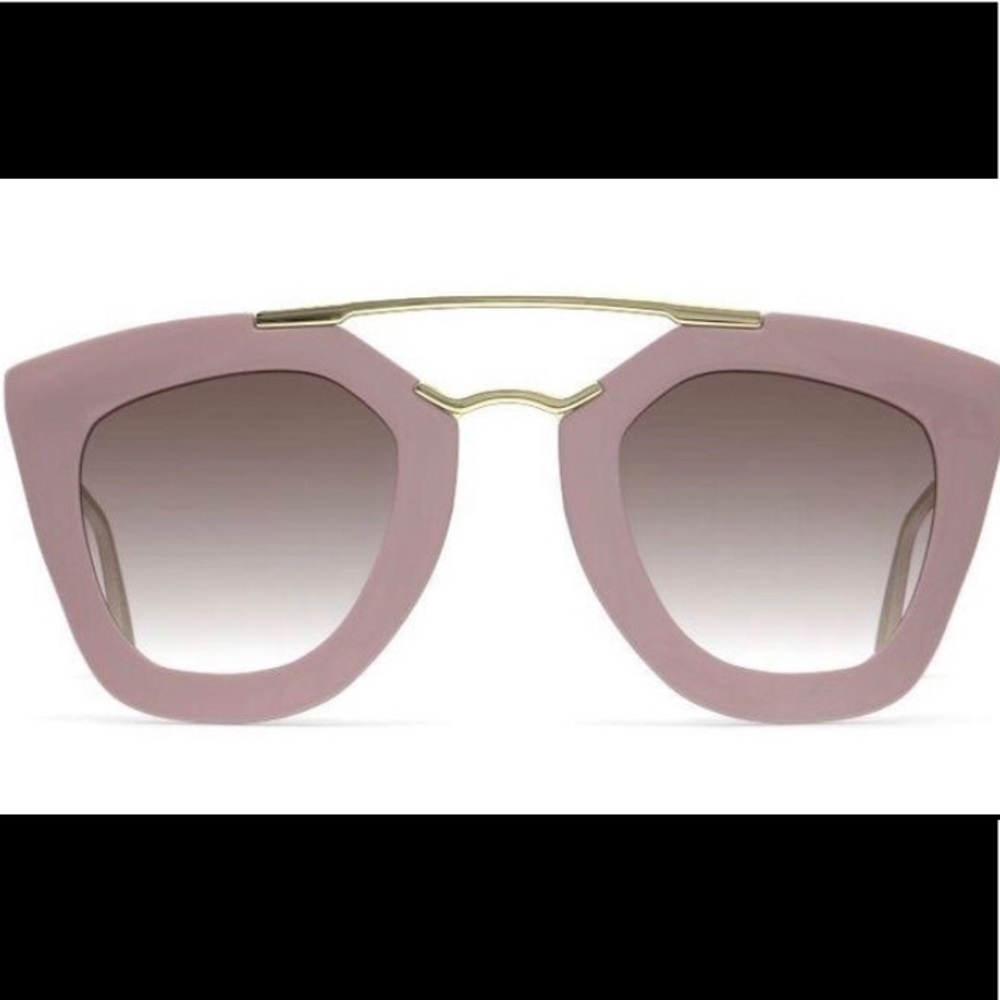 FASHION Forward 💁🏼‍♀️ Prada Sunglasses 💥HOT💥